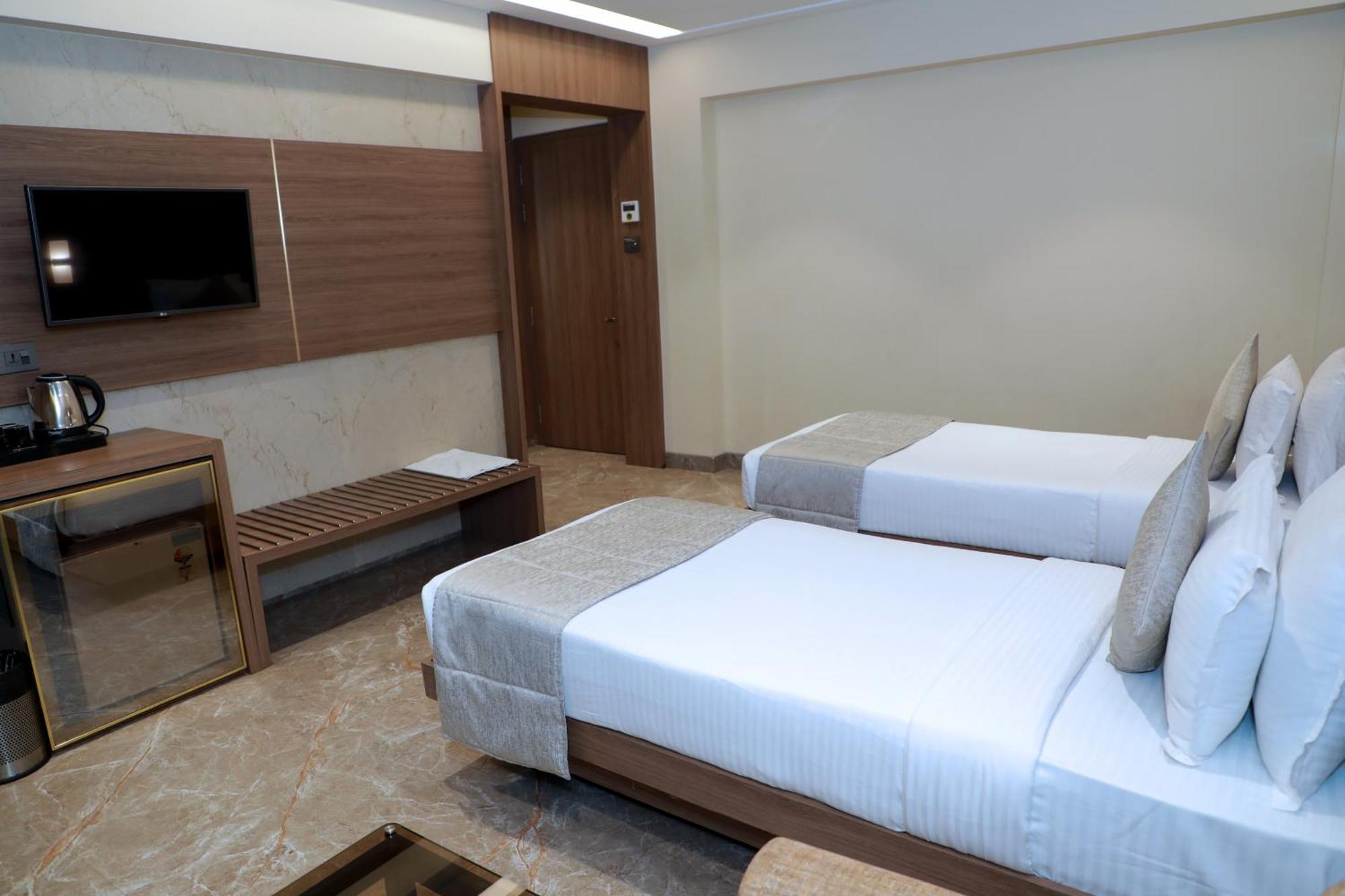 Hotel Archana Residency Mumbai Exterior foto